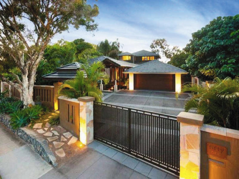 51 Brisbane Corso, Fairfield, Qld 4103 Property Details