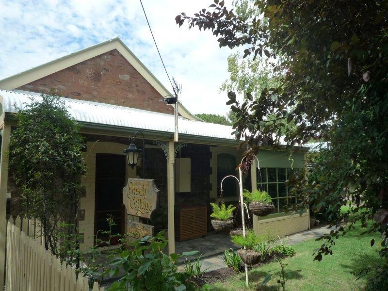 10 Upper Thames Street, Burra, SA 5417 Property Details