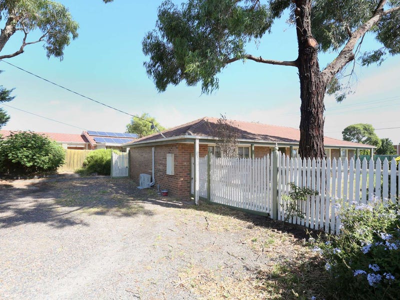 19 Parkdale Drive, Carrum Downs, VIC 3201