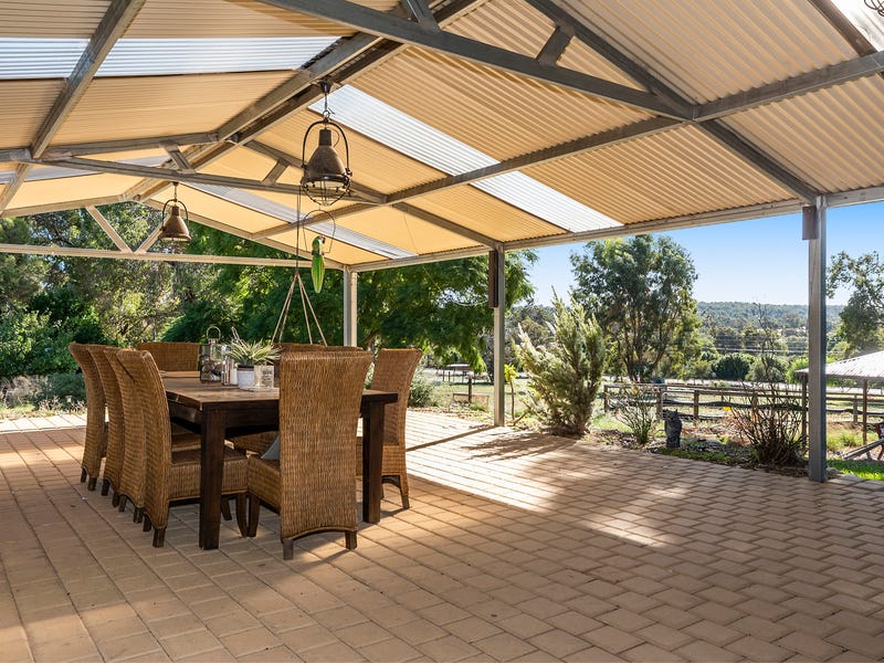 69 Meadowbrook Ramble, Bullsbrook, WA 6084 Property Details