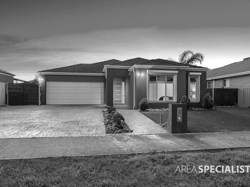 21 Claretown Avenue Caroline Springs Vic 3023