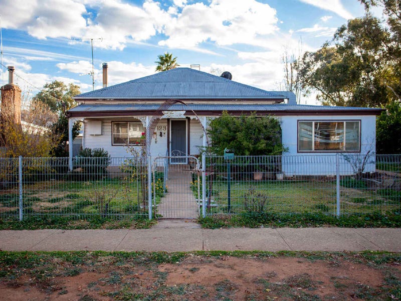 123 Simpson Street, Wellington, NSW 2820