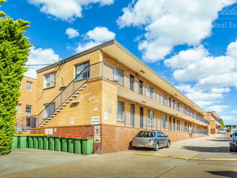 2/124 Henderson Road, Queanbeyan, NSW 2620 Property Details
