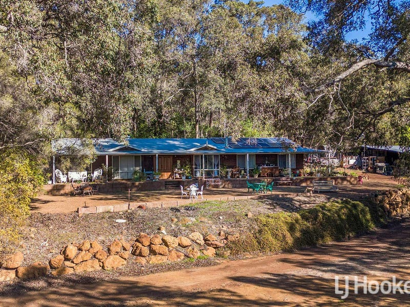 135 Palmateer Drive, Bickley, WA 6076 House for Sale