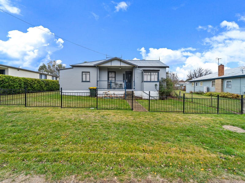 15 Baker Street, Adaminaby, NSW 2629 House for Sale