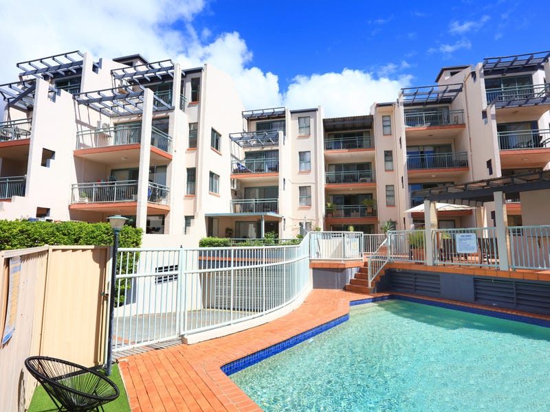 3/79 Robert Street, Labrador, Qld 4215 Property Details