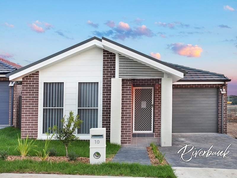 10 Fleet Avenue, Jordan Springs, NSW 2747