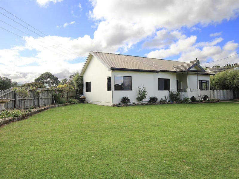 35 Station Street, Koroit, Vic 3282 Property Details