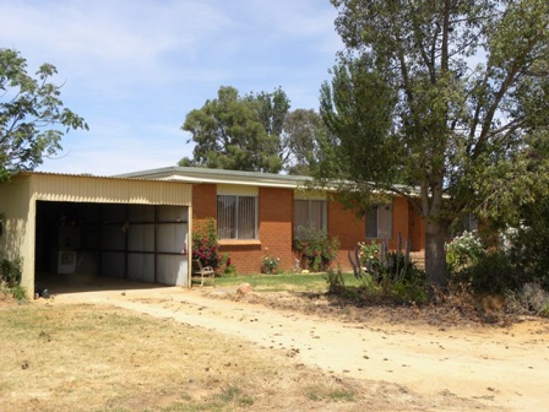 19 Airport Road, Cowra, NSW 2794
