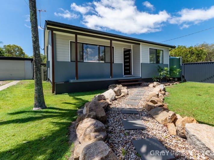 11 Alpinia Avenue, Banksia Beach, QLD 4507