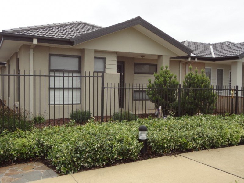 2 Penley Lane, Sandhurst, Vic 3977 Property Details
