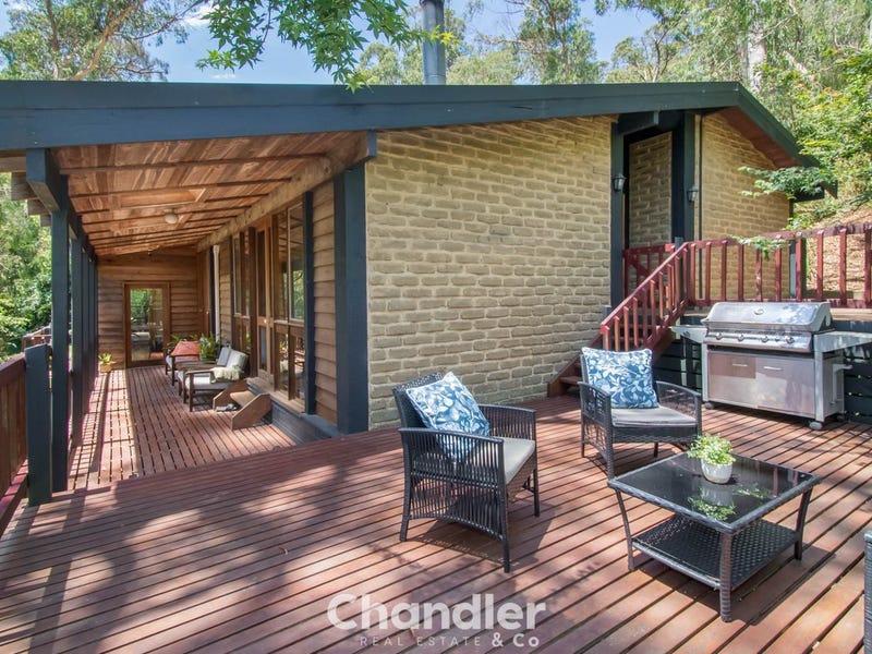 6 Currajong Avenue, Selby, VIC 3159