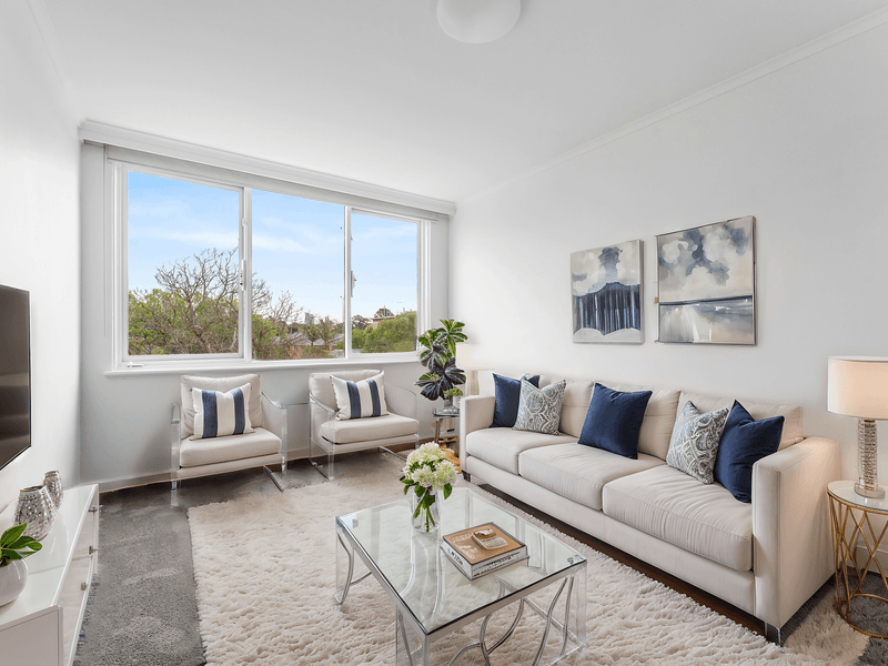 Real Estate & Property for Sale in Albert Park, VIC 3206 (+1 location