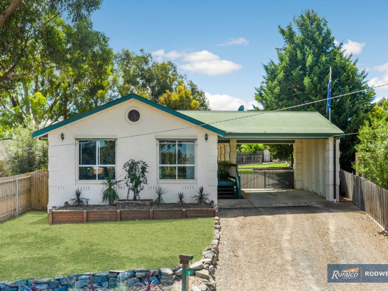 1 Donaldson Drive, Broadford, Vic 3658 Property Details