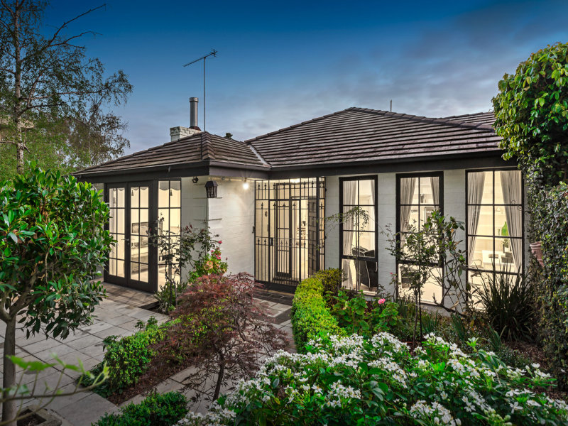 2/4 Wellesley Road, Hawthorn, Vic 3122 Property Details