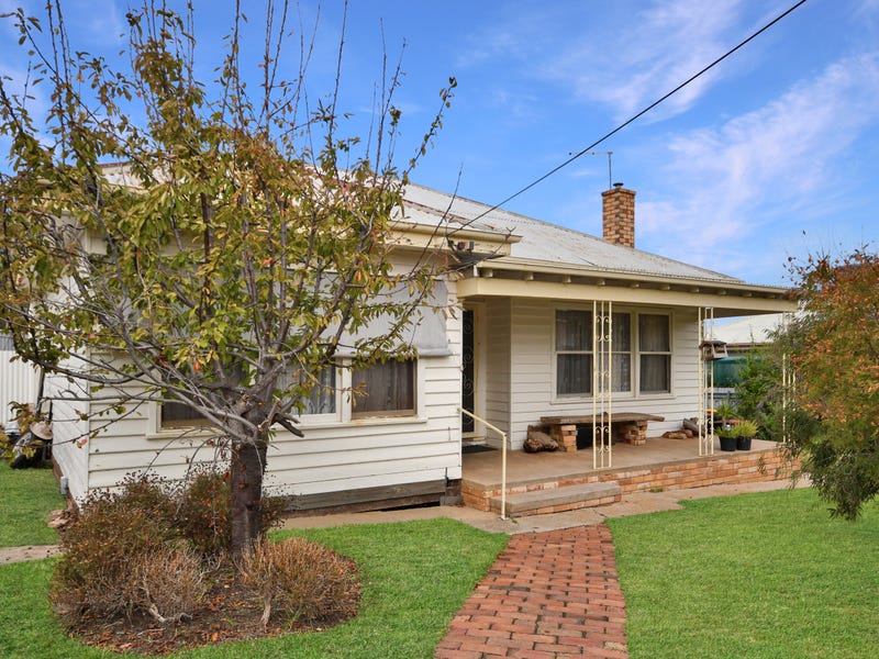 4 Mahnke St, Stawell, Vic 3380 House for Sale