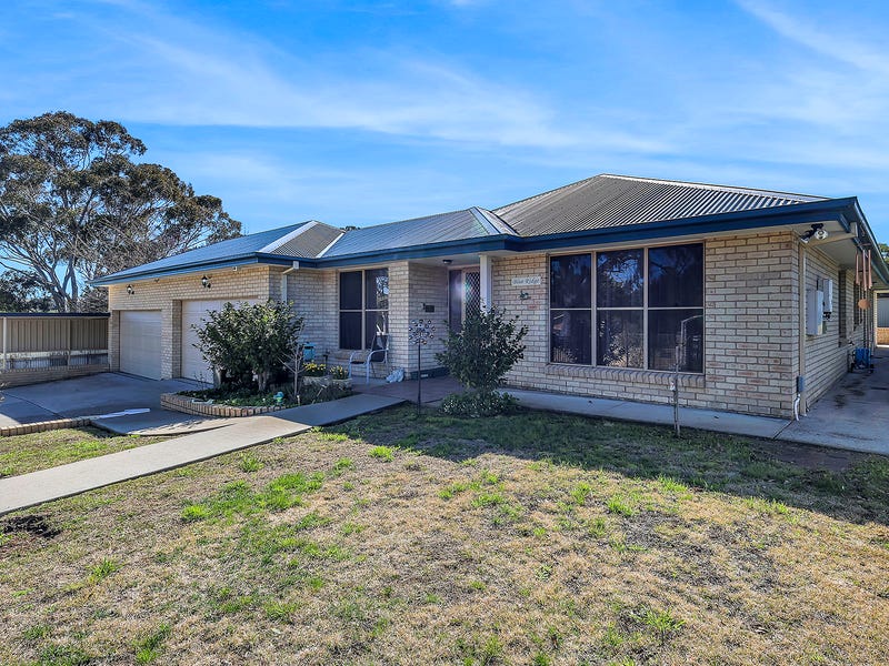 77 Biala Street, Gunning, NSW 2581 House for Sale