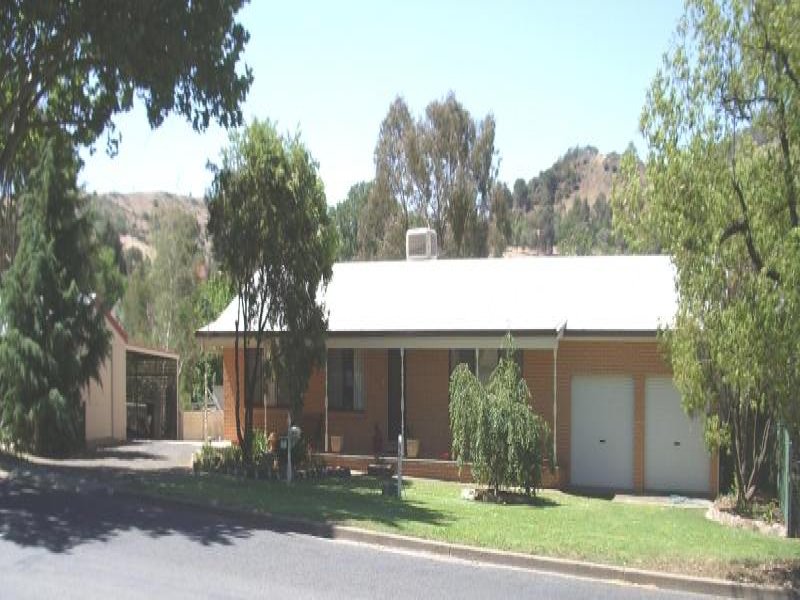 6 Tumut Street, Adelong, NSW 2729 Property Details