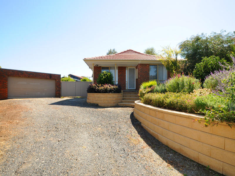 14 Metcalf Crescent, Rowville, Vic 3178 Property Details