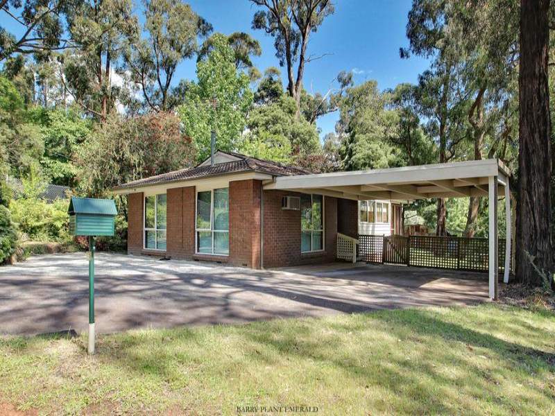 6 Woodlands Avenue, Emerald, VIC 3782