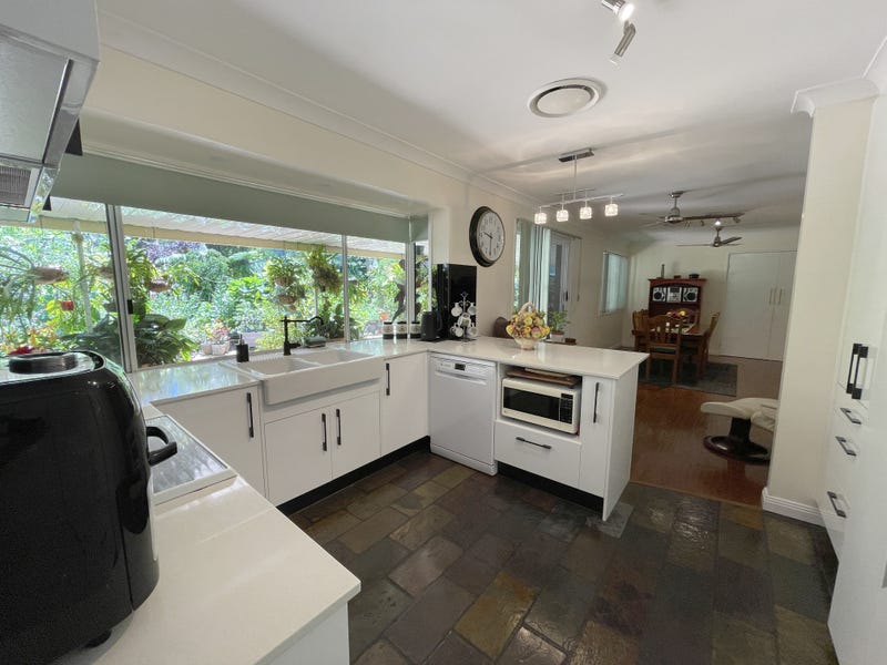 2331 Kensington Dr, Munruben, Qld 4125 Property Details