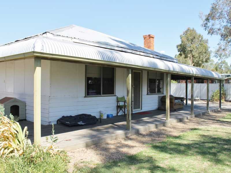16 Barry Street, Echuca, Vic 3564 Property Details