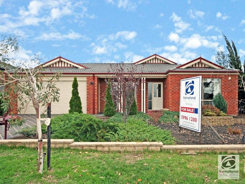 66 Ferndown Drive, Cranbourne, Vic 3977 Property Details