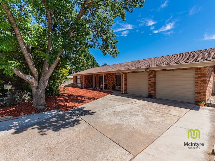 25 Arakoon Cres, Isabella Plains, ACT 2905