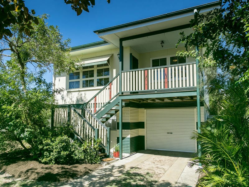 19 Ocean Street, Torquay, QLD 4655