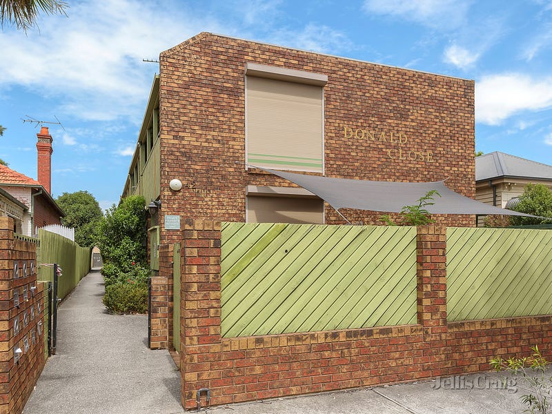 2/42 Donald Street, Brunswick, Vic 3056 Property Details
