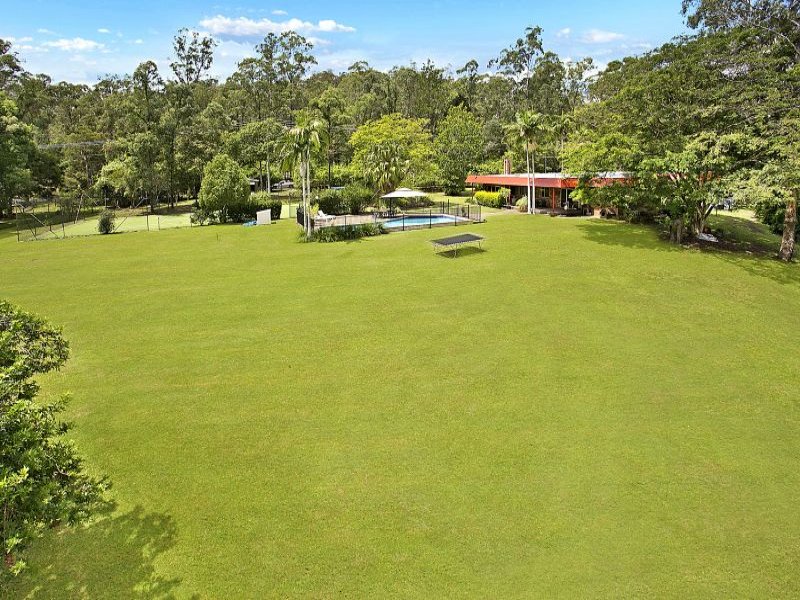 70 Gold Creek Road, Brookfield, Qld 4069 Property Details