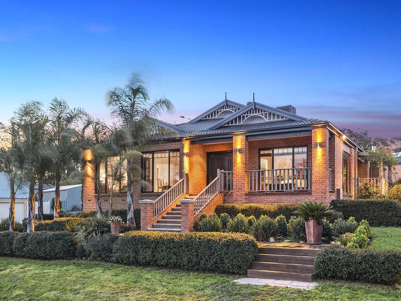 10 Ritchie Drive, Kangaroo Flat, VIC 3555