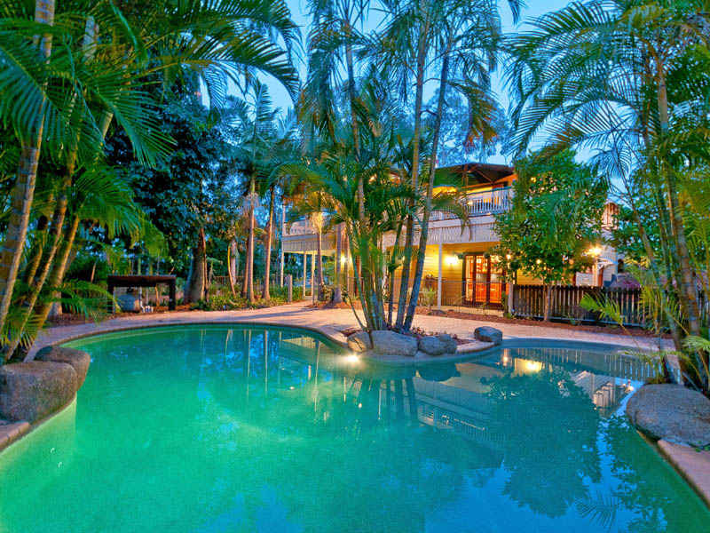 24 Woodview Street, Samford Valley, QLD 4520