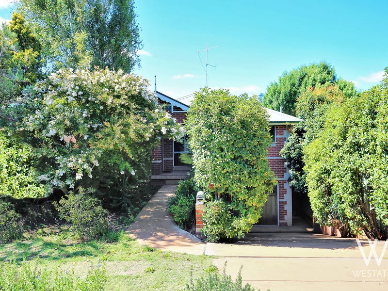 262 Peel Street, Bathurst, NSW 2795
