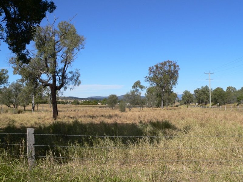 2 Pats Road, Plainland, QLD 4341