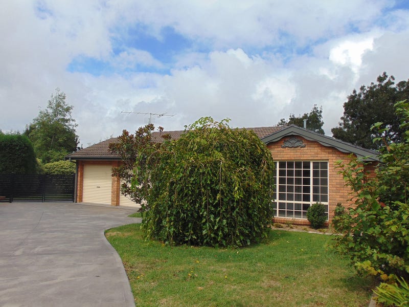 15 Glenrowan Grove, Bowral, NSW 2576