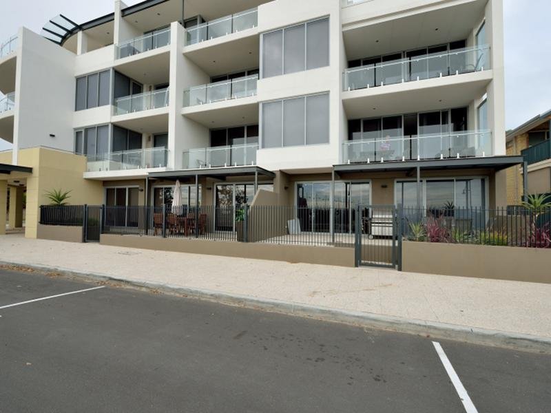 1/91 Esplanade, Rockingham, WA 6168 Property Details