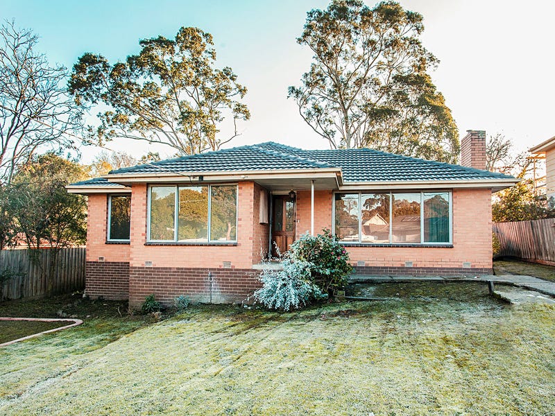 64 Mount View Parade, Croydon, VIC 3136