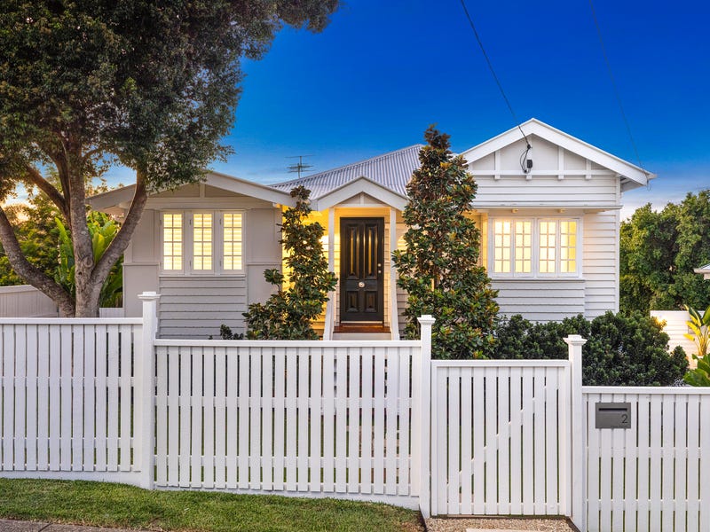 2 Love Street, Holland Park, Qld 4121 House for Sale