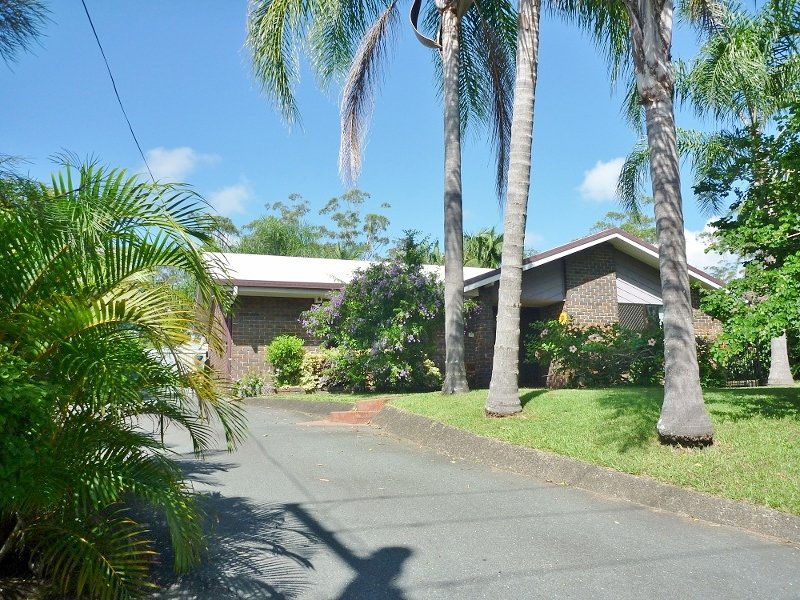 42 Peterson Road, Woodford, QLD 4514