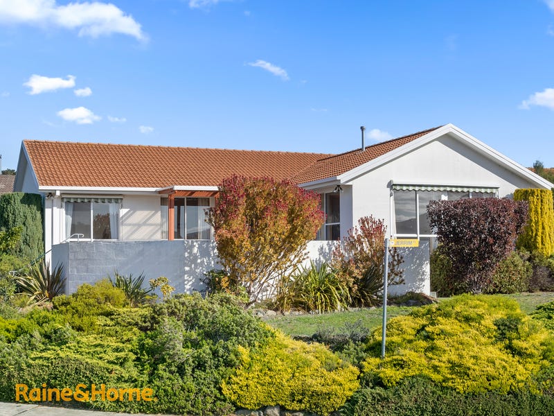 12 Nicholas Drive, Kingston Beach, TAS 7050