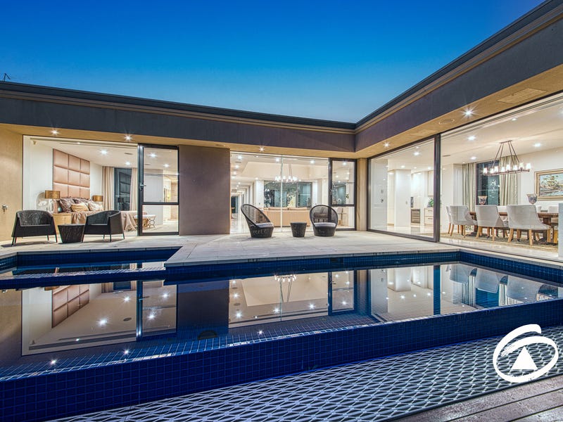 7/48 Langmore Lane, Berwick, Vic 3806 Property Details