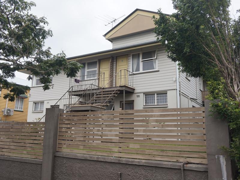 9 Victoria Street, Fairfield, QLD 4103