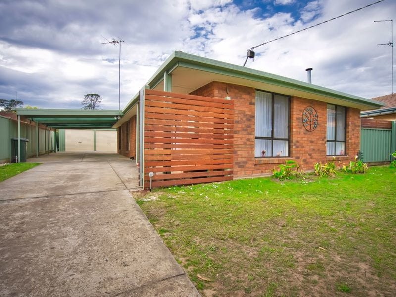 12 Iona Drive, Sebastopol, VIC 3356