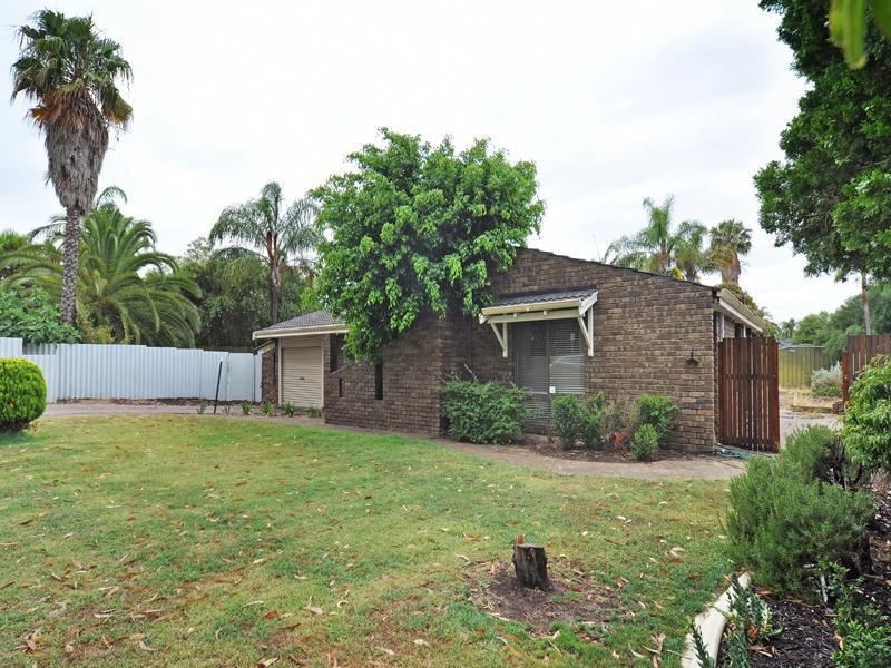 1 Creaney Drive, Kingsley, WA 6026 Property Details