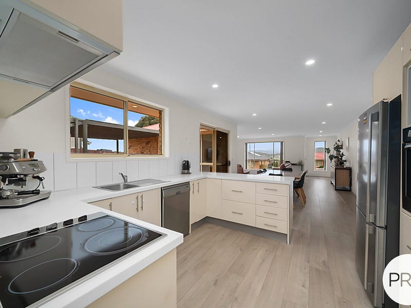 134 Oakdowns Parade, Oakdowns, Tas 7019 House for Sale realestate