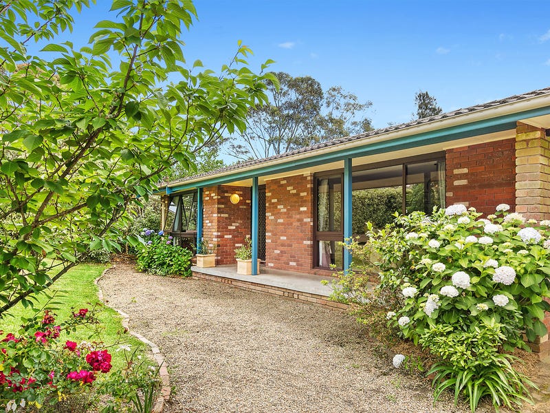 102 Henderson Road, Wentworth Falls, NSW 2782