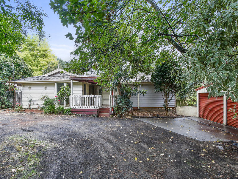 2927 Warburton Highway, Wesburn, Vic 3799 Property Details