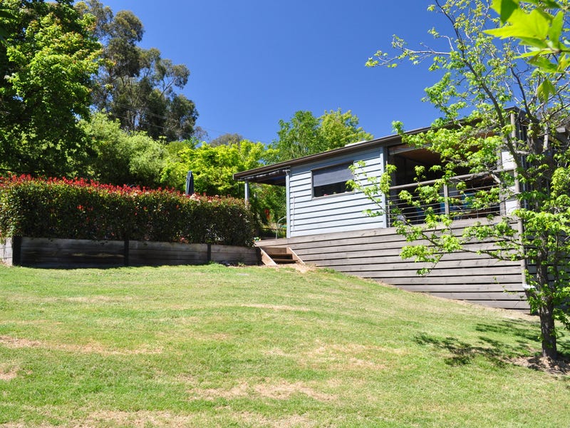 2 River Bend Rise, Macs Cove, VIC 3723