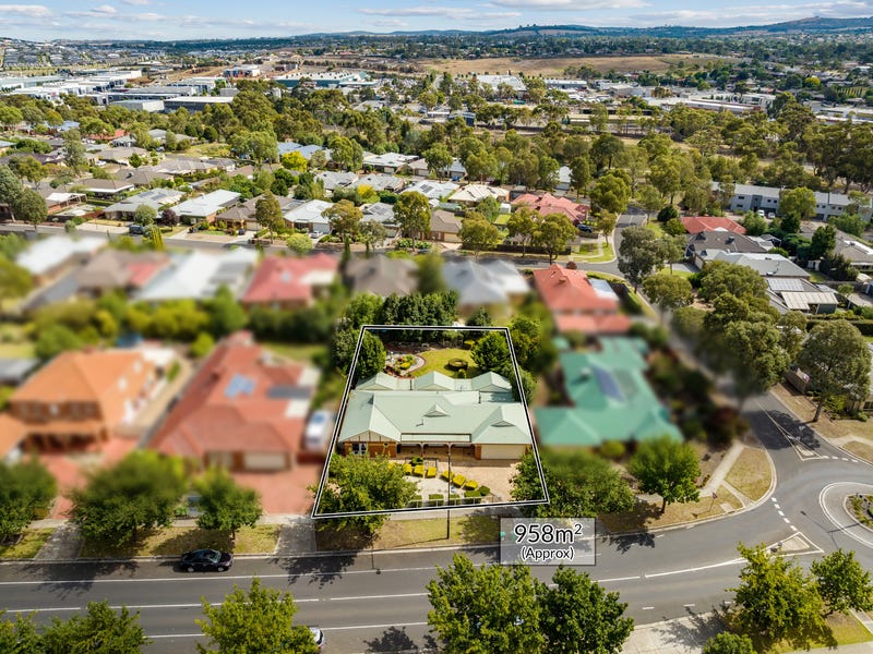 26 Belleview Drive, Sunbury, VIC 3429